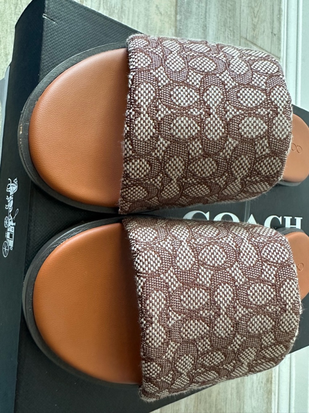 Authentic Coach Holly Signature Sandals 👡 - Picture 4 of 9